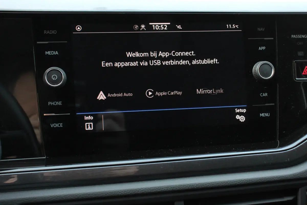 1.0 TSI 110 pk DSG Highline Navigatie Apple Carplay/Android Auto Adaptieve Cruise Control Parkeersensoren Stoelverwarming Privacy Glass Climatronic