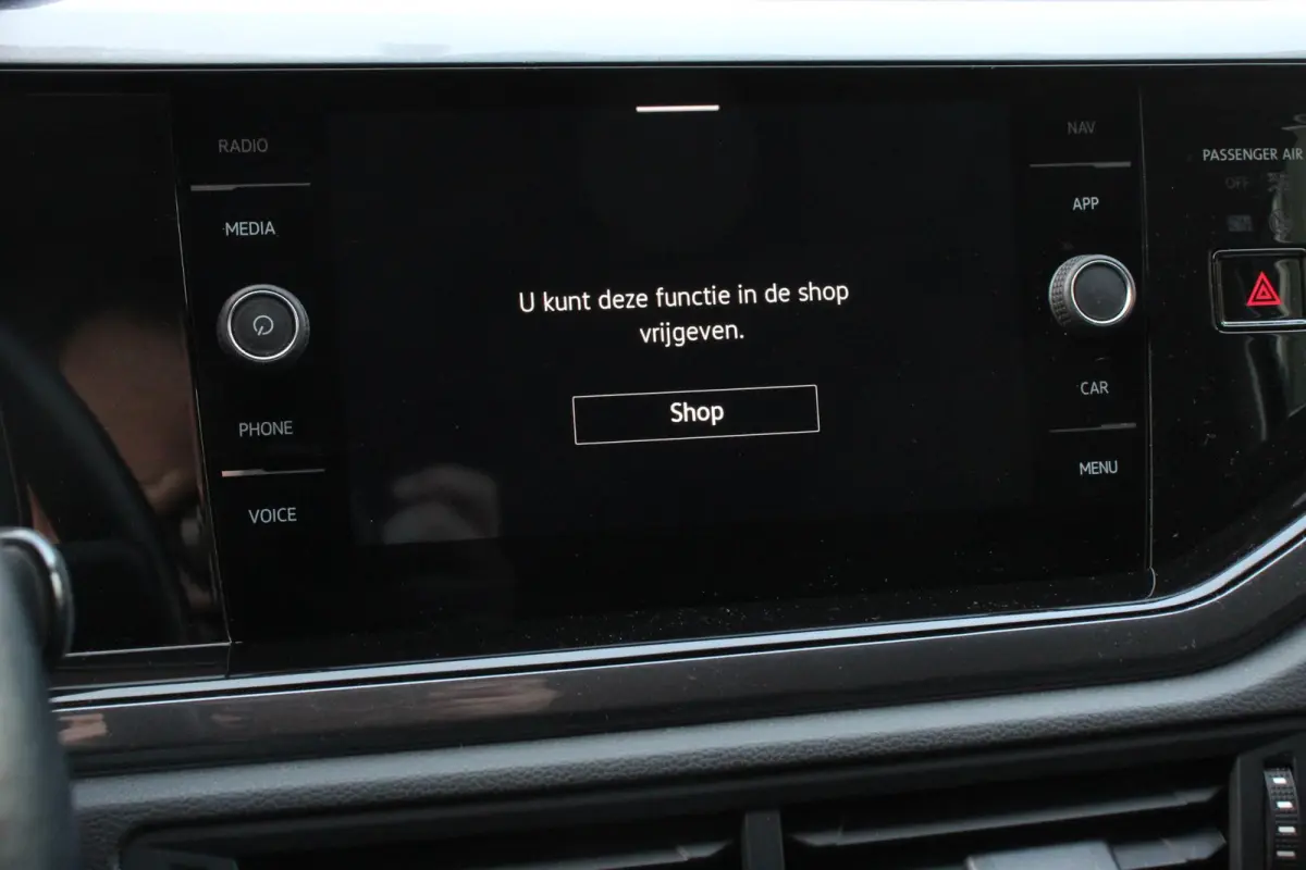 1.0 TSI 110 pk DSG Highline Navigatie Apple Carplay/Android Auto Adaptieve Cruise Control Parkeersensoren Stoelverwarming Privacy Glass Climatronic