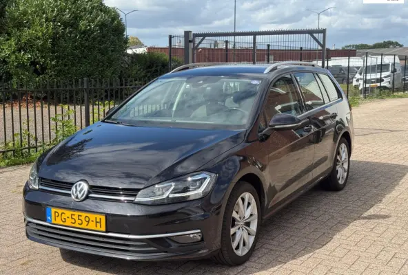 1.0 TSI Highline Digital Dash Trekhaak Alcantara Massage!