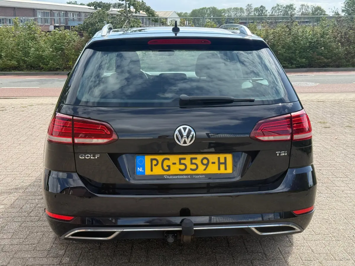 1.0 TSI Highline Digital Dash Trekhaak Alcantara Massage!