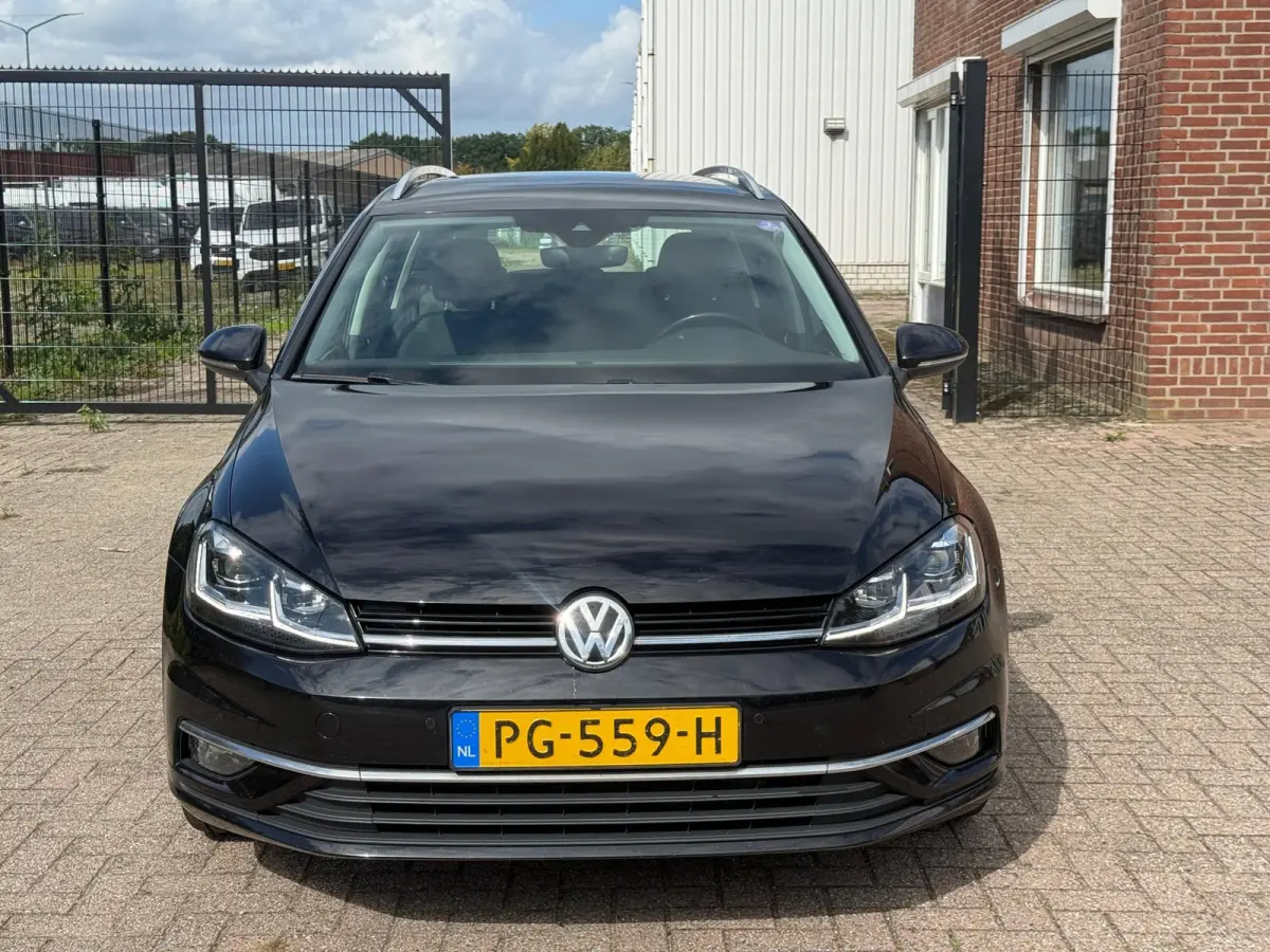 1.0 TSI Highline Digital Dash Trekhaak Alcantara Massage!