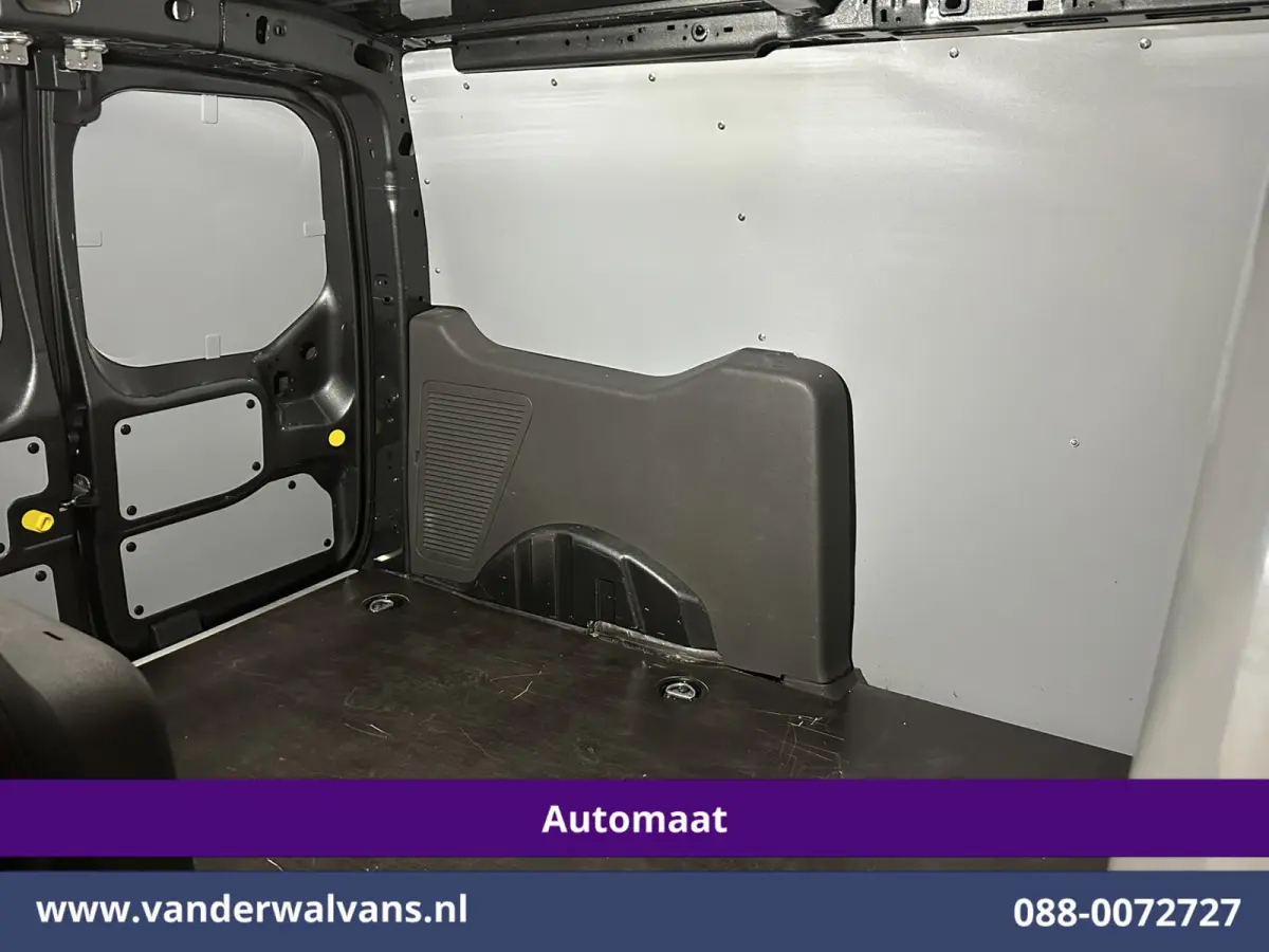 1.5 EcoBlue 100pk Automaat L2H1 Euro6 Airco | Camera | Navigatie | LM Velgen | LED | Apple Carplay Cruisecontrol, Stoelverwarming, Verwarmde voorruit, 1390kg Trekhaak, Parkeersensoren