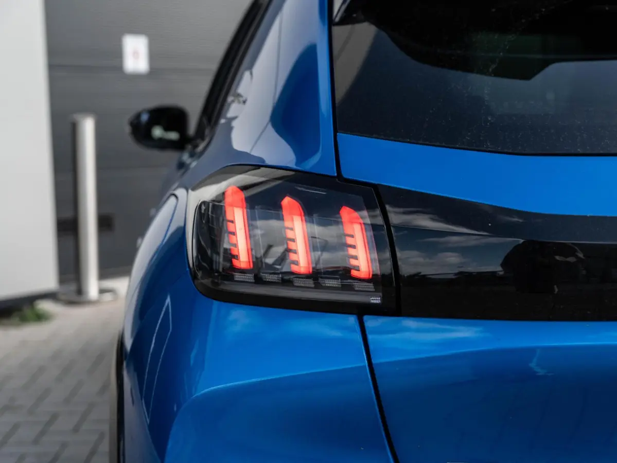 1.2 PureTech GT-Line Adaptief|Pano|150pk|BOMVOL!