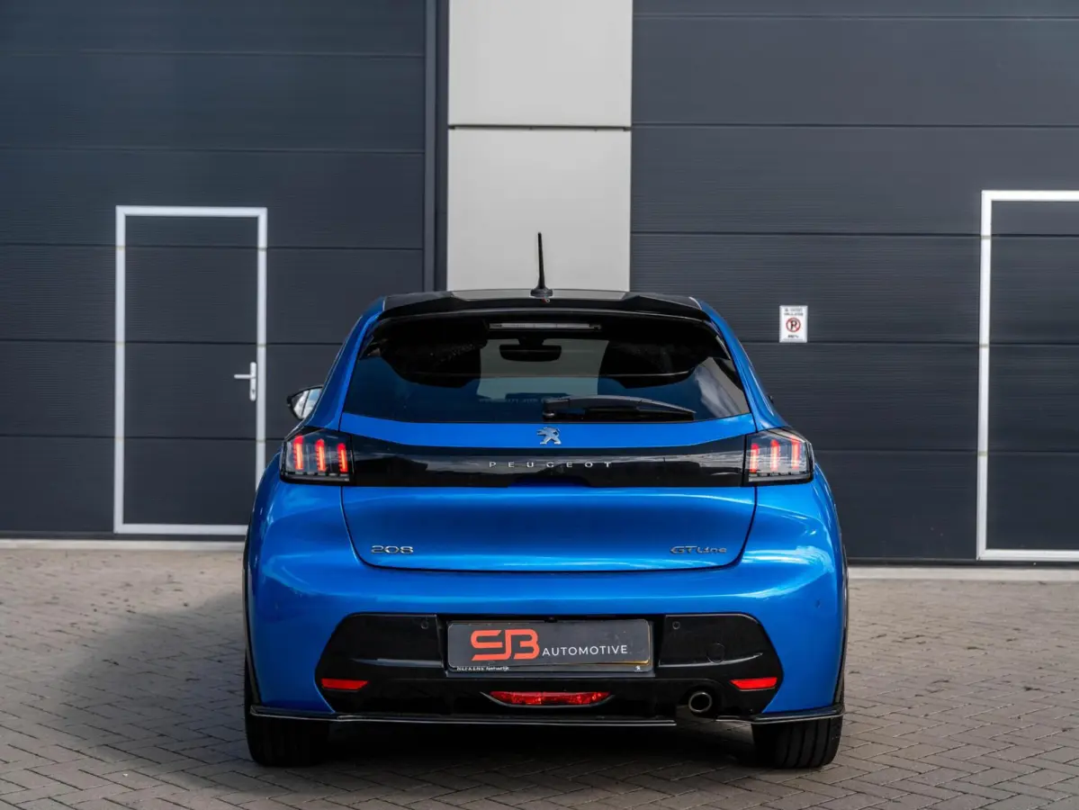 1.2 PureTech GT-Line Adaptief|Pano|150pk|BOMVOL!