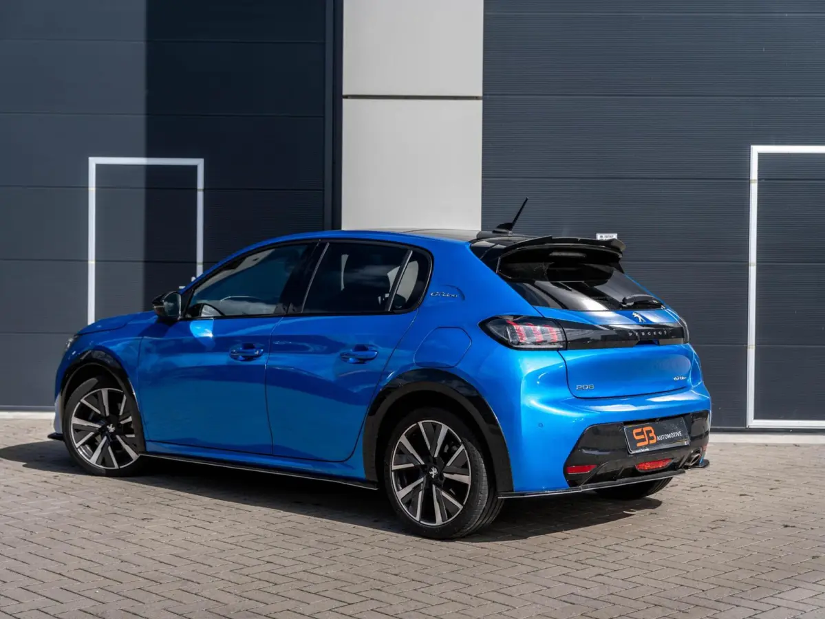 1.2 PureTech GT-Line Adaptief|Pano|150pk|BOMVOL!
