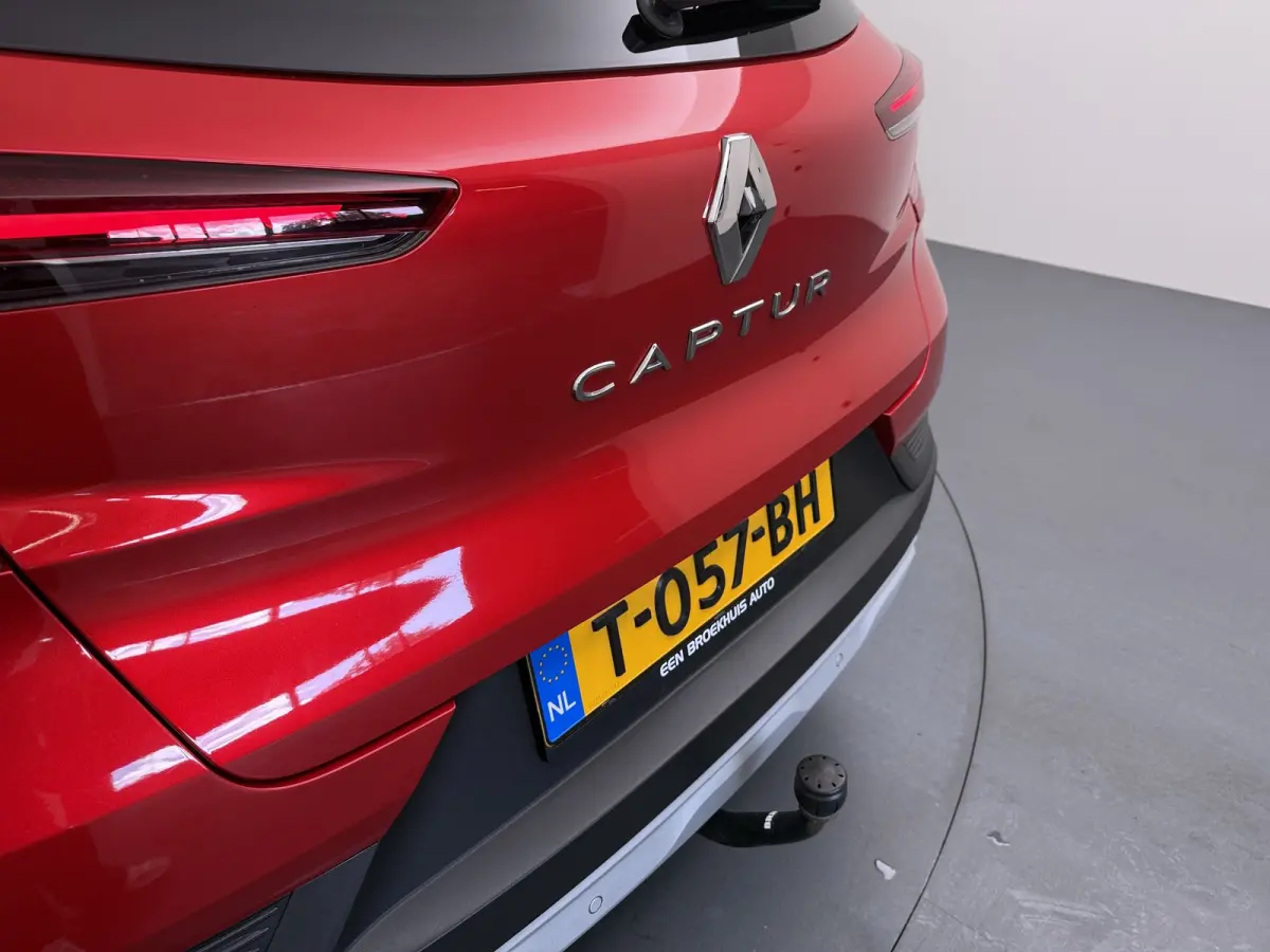 1.3 TCe 140 R.S. Line / Trekhaak / Navigatie / Camera / Parkeersensoren / Stuur -en Stoelverwarmd / LED / Carplay / 18'' LMV