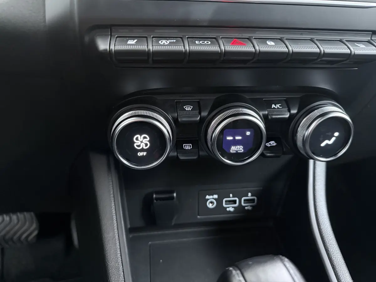 1.3 TCe 140 R.S. Line / Trekhaak / Navigatie / Camera / Parkeersensoren / Stuur -en Stoelverwarmd / LED / Carplay / 18'' LMV