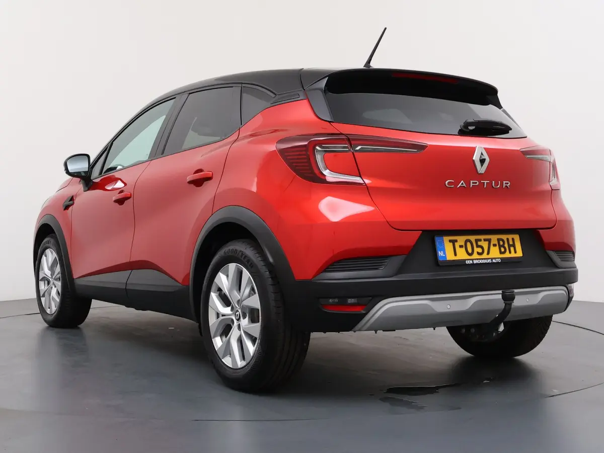 1.3 TCe 140 R.S. Line / Trekhaak / Navigatie / Camera / Parkeersensoren / Stuur -en Stoelverwarmd / LED / Carplay / 18'' LMV