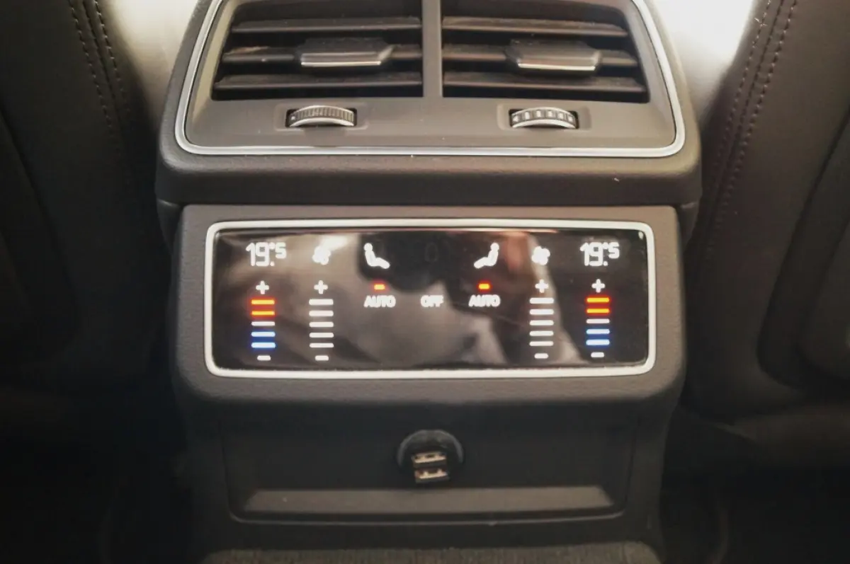 55 TFSI e PHEV Quattro Competition -LEER-PANO-HUD-