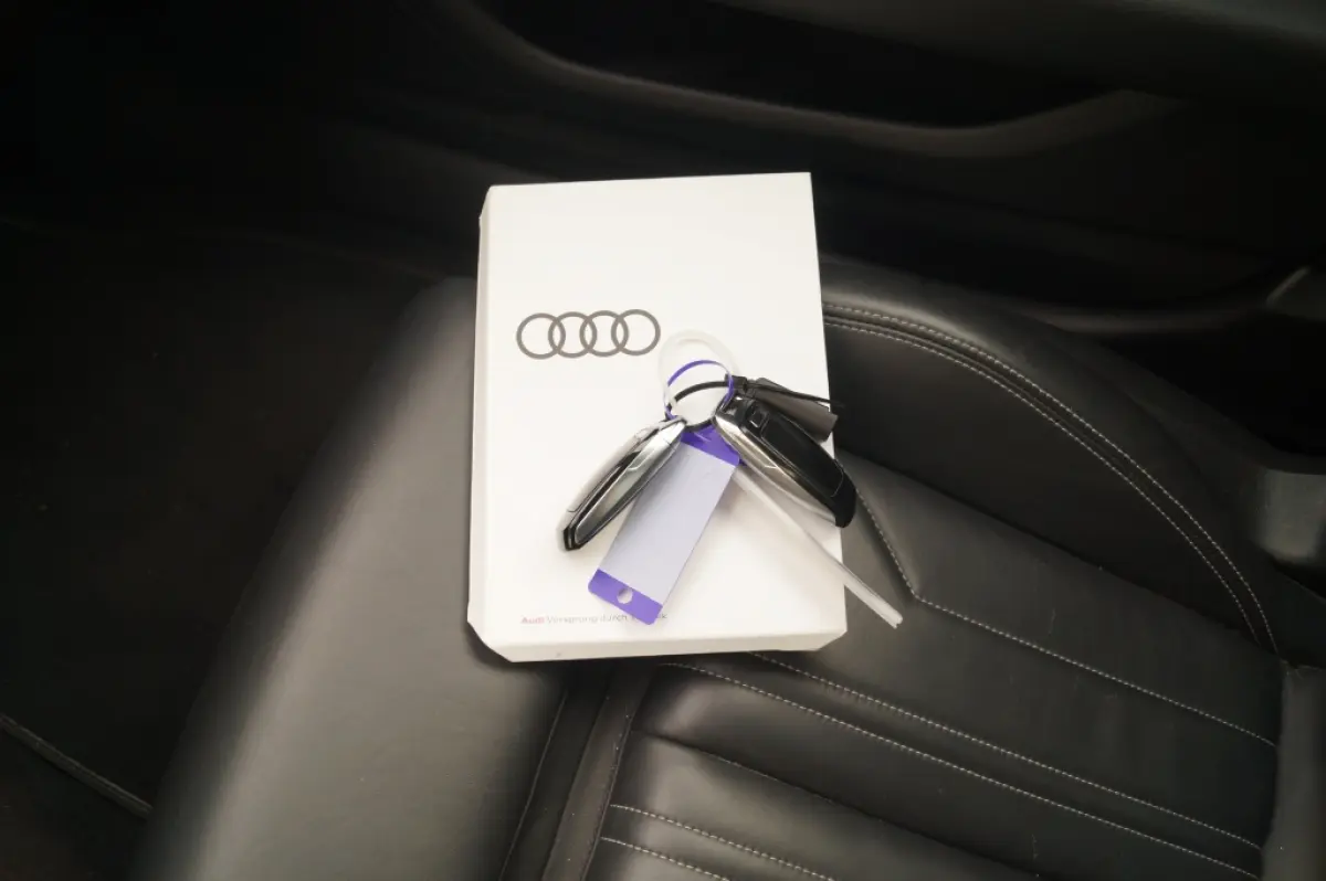 55 TFSI e PHEV Quattro Competition -LEER-PANO-HUD-
