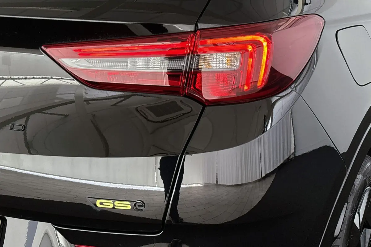 1.6 Turbo Plug-In Hybrid 4x4 GSe Stoel-Stuurverwarming Adaptieve Cruise Control