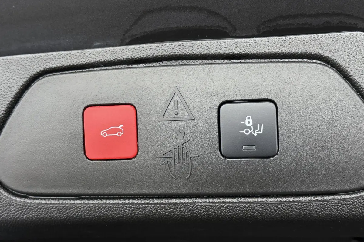 1.6 Turbo Plug-In Hybrid 4x4 GSe Stoel-Stuurverwarming Adaptieve Cruise Control