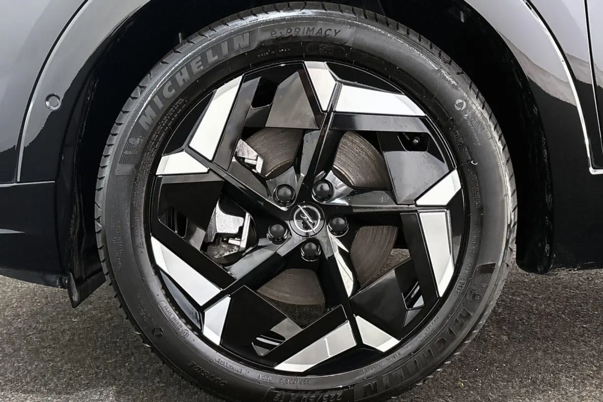 1.6 Turbo Plug-In Hybrid 4x4 GSe Stoel-Stuurverwarming Adaptieve Cruise Control
