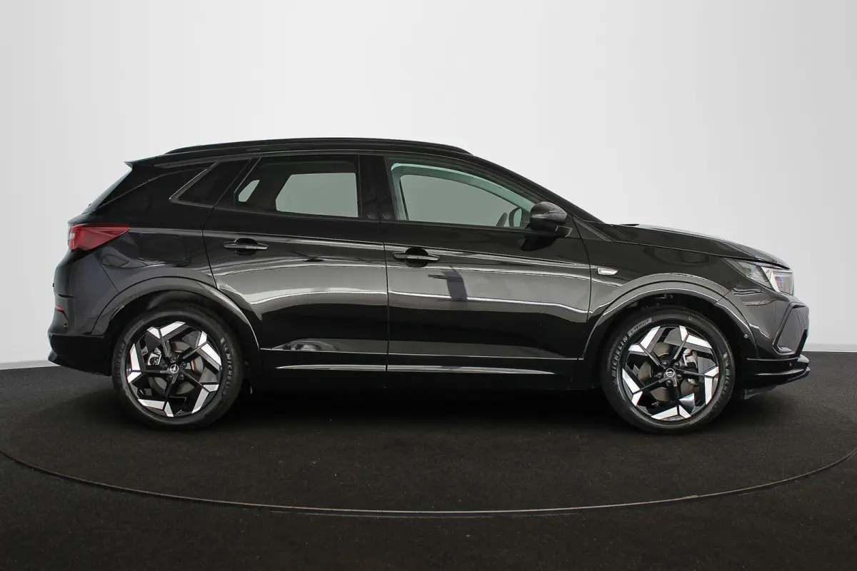1.6 Turbo Plug-In Hybrid 4x4 GSe Stoel-Stuurverwarming Adaptieve Cruise Control