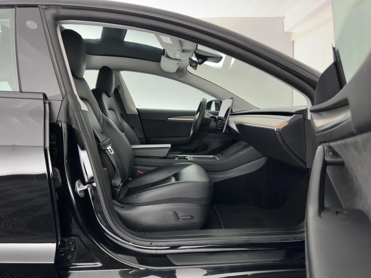 RWD 60 kWh [3-Fase-11kW ] {SoH-88%} (INCL-BTW) Aut. *PANO | LEATHER | KEYLESS | FULL-LED | MEMORY-PACK | TOPVIEW | DAB | CARPLAY | DIGI-COCKPIT | LANE-ASSIST | HEATED-COMFORTSEATS | AUTOPILO