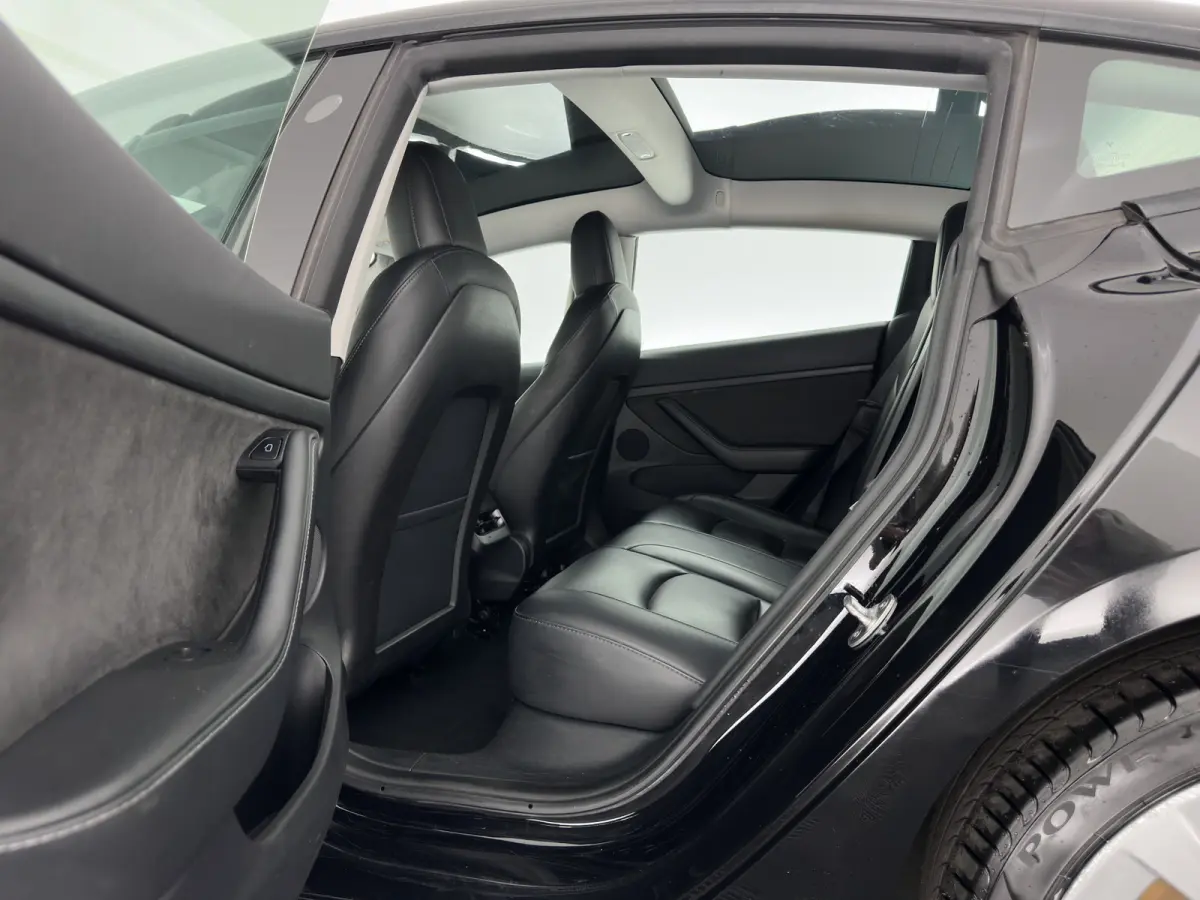 RWD 60 kWh [3-Fase-11kW ] {SoH-88%} (INCL-BTW) Aut. *PANO | LEATHER | KEYLESS | FULL-LED | MEMORY-PACK | TOPVIEW | DAB | CARPLAY | DIGI-COCKPIT | LANE-ASSIST | HEATED-COMFORTSEATS | AUTOPILO