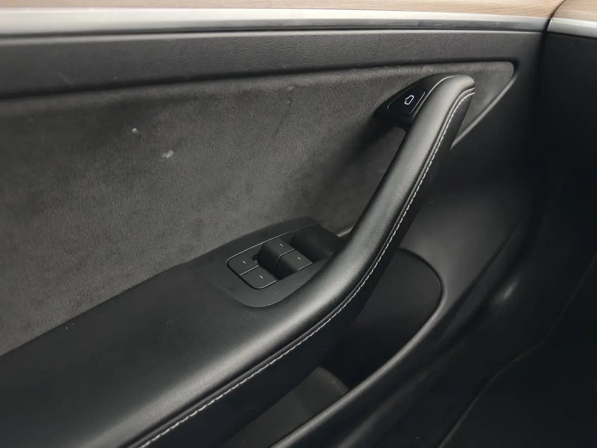 RWD 60 kWh [3-Fase-11kW ] {SoH-88%} (INCL-BTW) Aut. *PANO | LEATHER | KEYLESS | FULL-LED | MEMORY-PACK | TOPVIEW | DAB | CARPLAY | DIGI-COCKPIT | LANE-ASSIST | HEATED-COMFORTSEATS | AUTOPILO