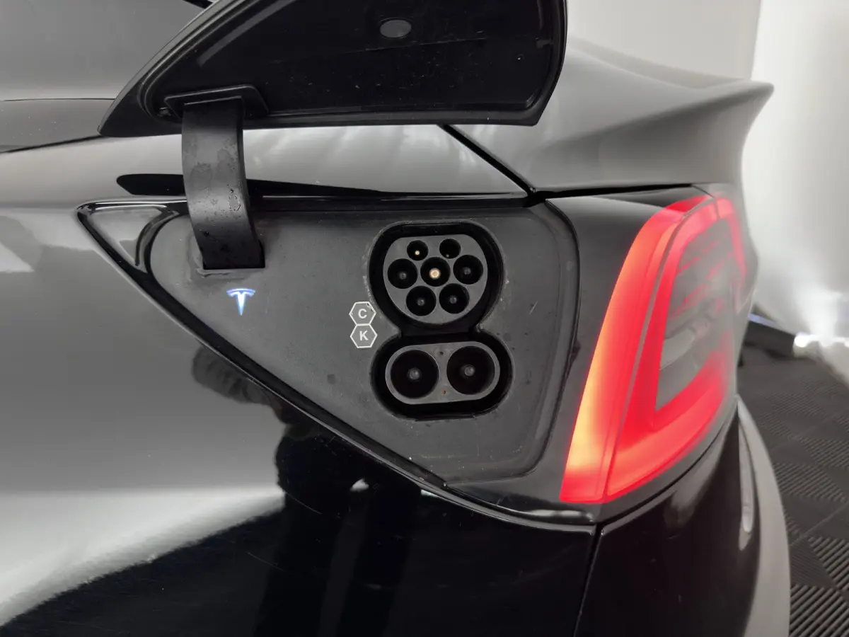 RWD 60 kWh [3-Fase-11kW ] {SoH-88%} (INCL-BTW) Aut. *PANO | LEATHER | KEYLESS | FULL-LED | MEMORY-PACK | TOPVIEW | DAB | CARPLAY | DIGI-COCKPIT | LANE-ASSIST | HEATED-COMFORTSEATS | AUTOPILO