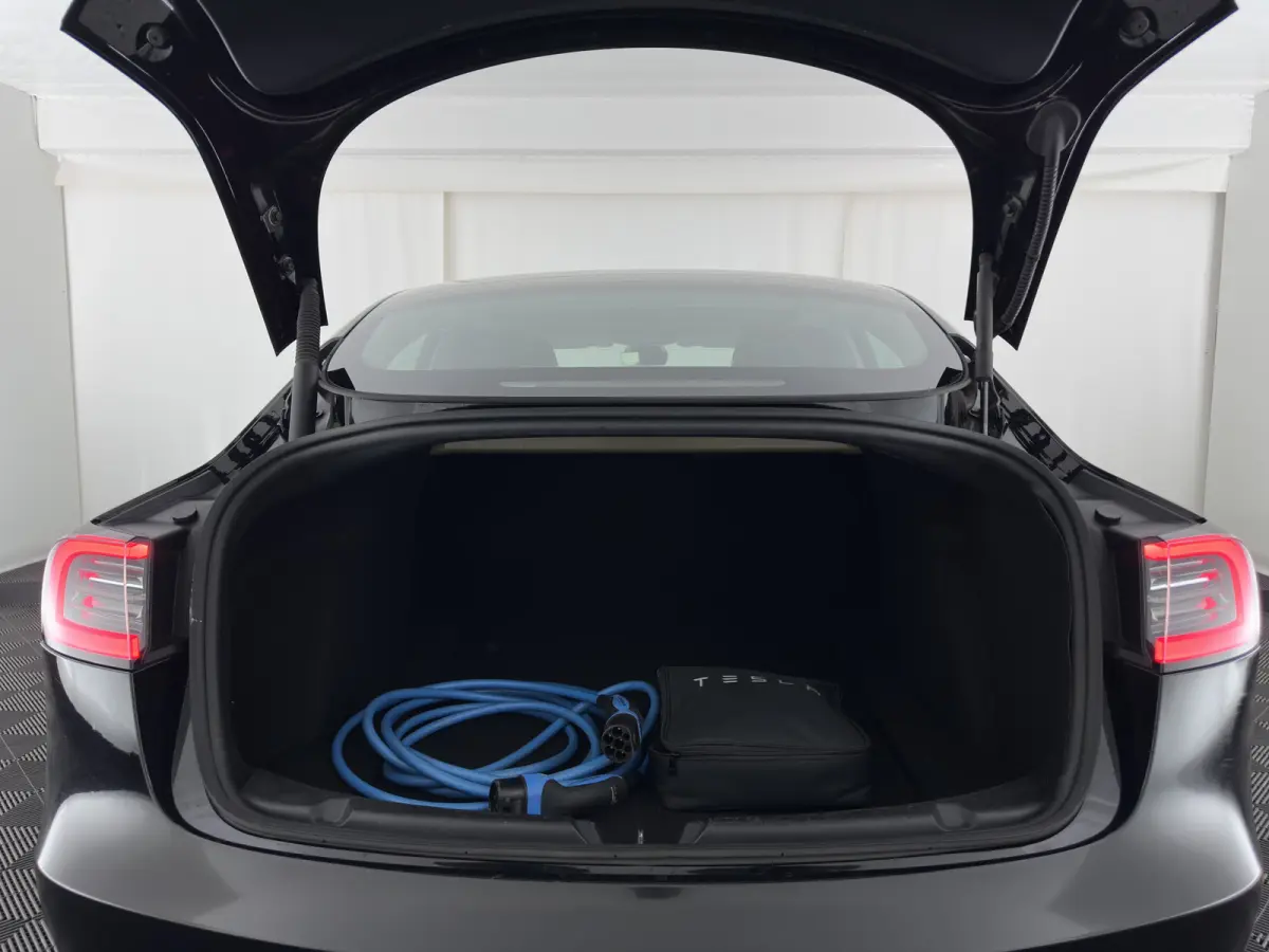 RWD 60 kWh [3-Fase-11kW ] {SoH-88%} (INCL-BTW) Aut. *PANO | LEATHER | KEYLESS | FULL-LED | MEMORY-PACK | TOPVIEW | DAB | CARPLAY | DIGI-COCKPIT | LANE-ASSIST | HEATED-COMFORTSEATS | AUTOPILO