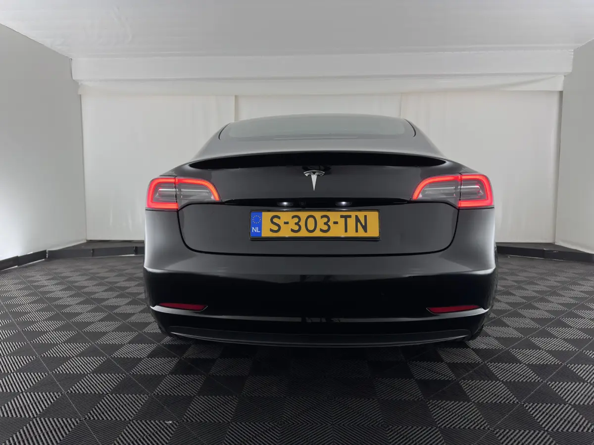RWD 60 kWh [3-Fase-11kW ] {SoH-88%} (INCL-BTW) Aut. *PANO | LEATHER | KEYLESS | FULL-LED | MEMORY-PACK | TOPVIEW | DAB | CARPLAY | DIGI-COCKPIT | LANE-ASSIST | HEATED-COMFORTSEATS | AUTOPILO