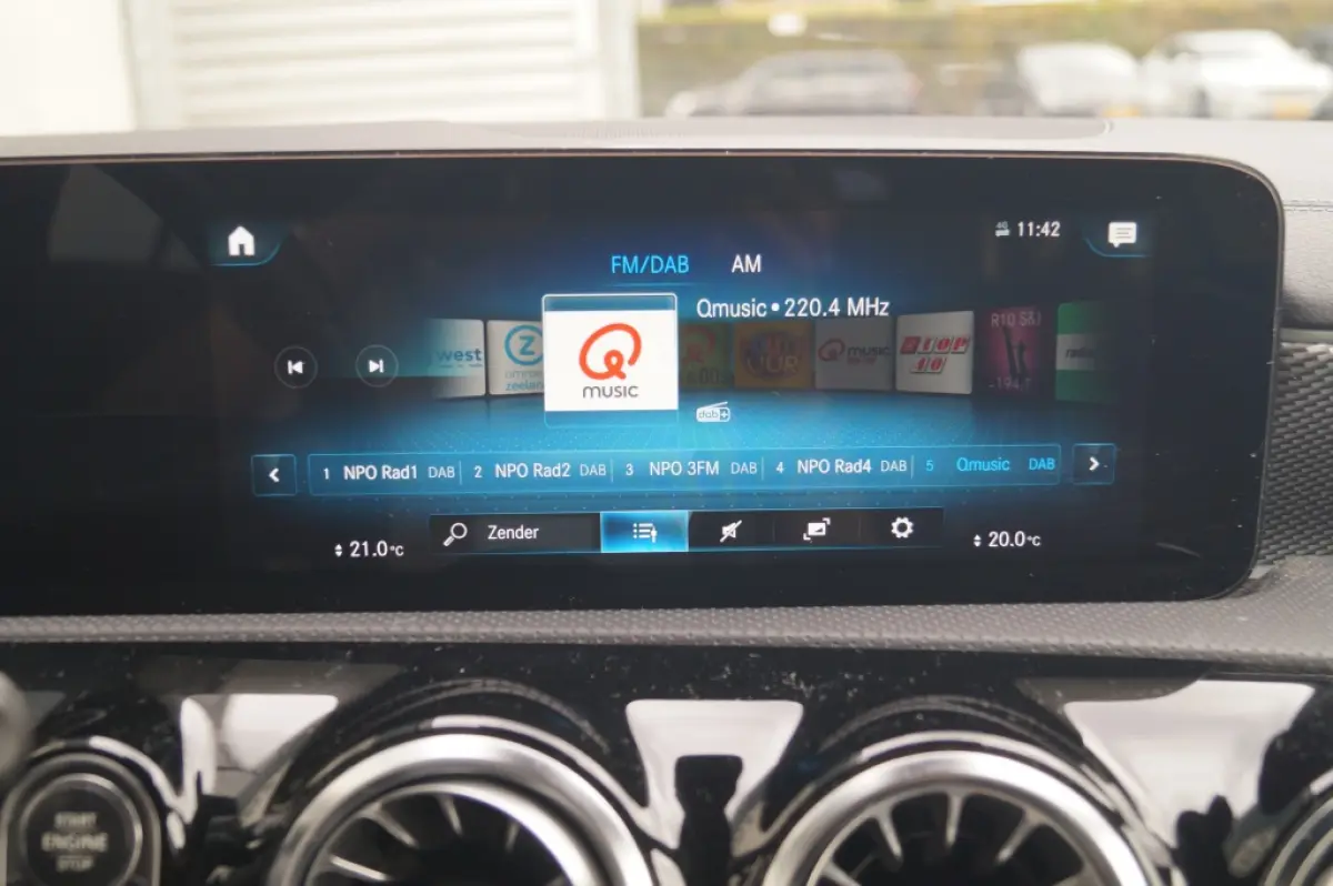 250e Business Solution Luxury Limited -LEER-
