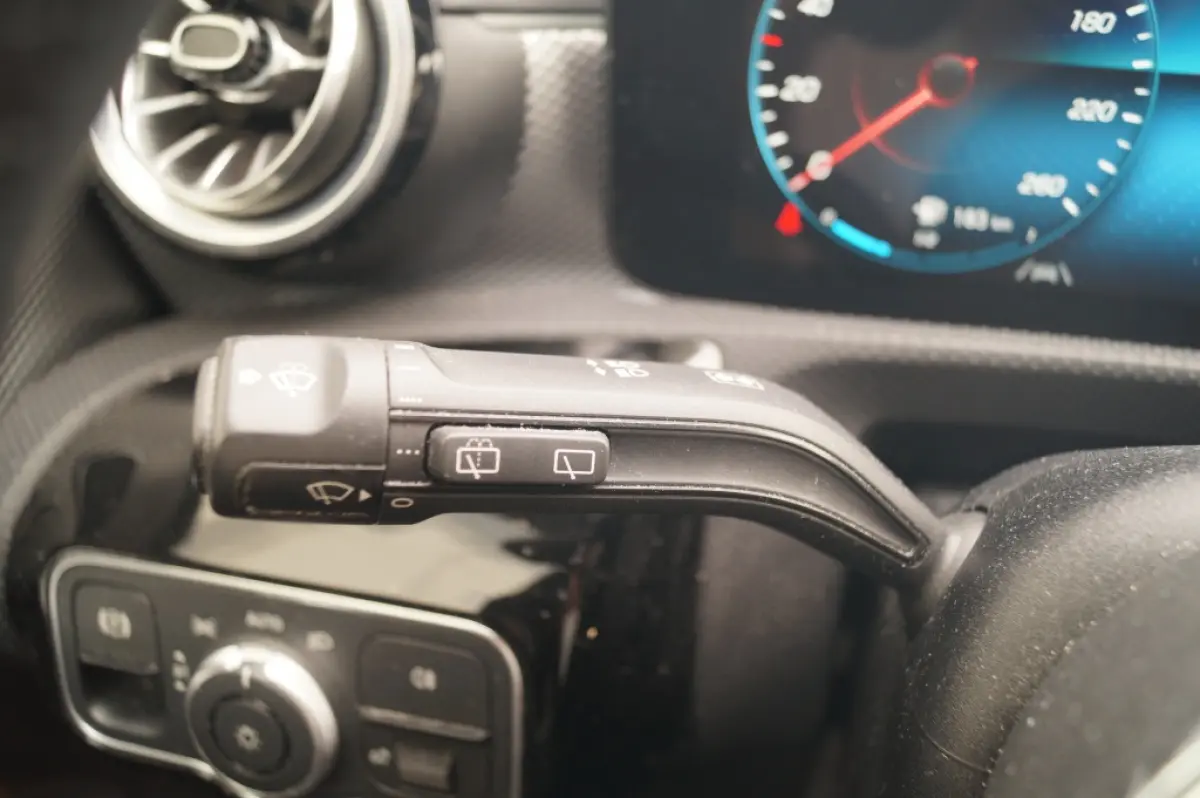 250e Business Solution Luxury Limited -LEER-