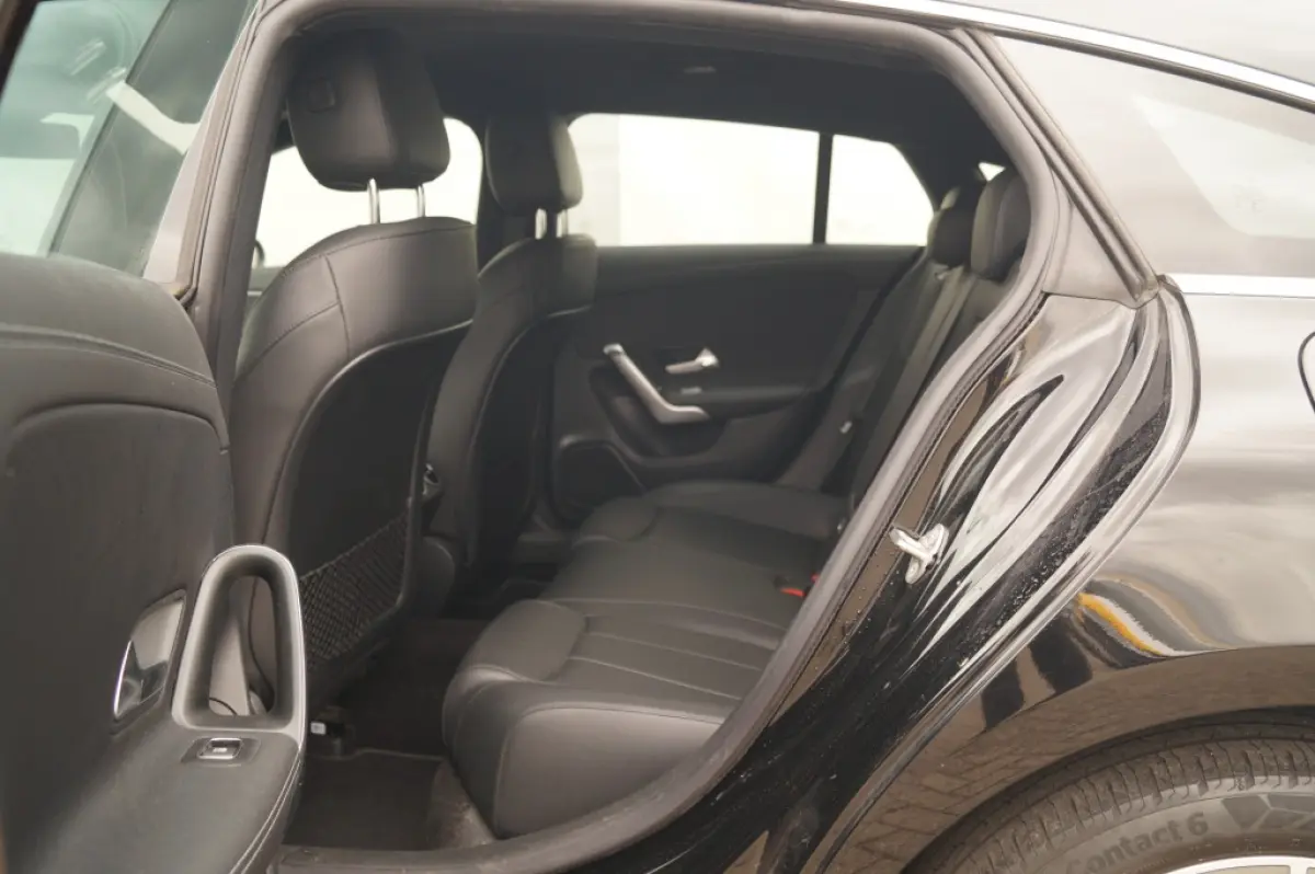250e Business Solution Luxury Limited -LEER-