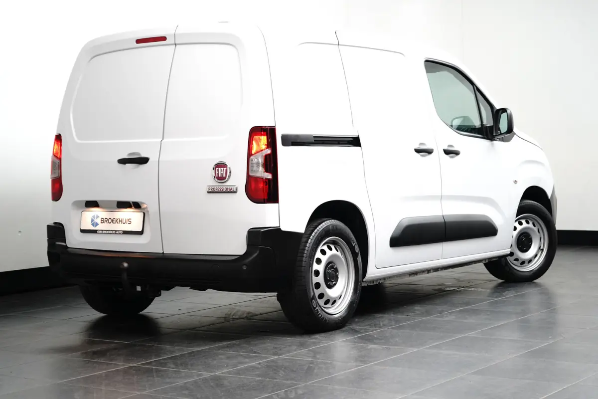 1.5 BlueHDi 130 EAT8 S&S L1 NAVI | CAMERA | CRUISE | Airconditioning | Centrale vergrendeling met Afstandsbediening