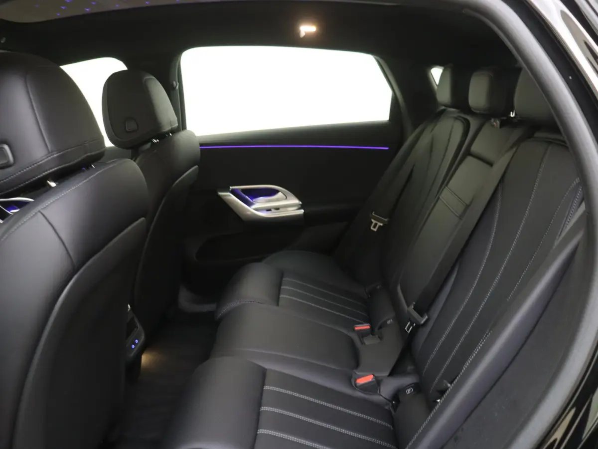 400 4MATIC Business Solution Luxury 94 kWh / Trekhaak / Rij-Assistentieplus / Superscreen / Memory-Stoelen /