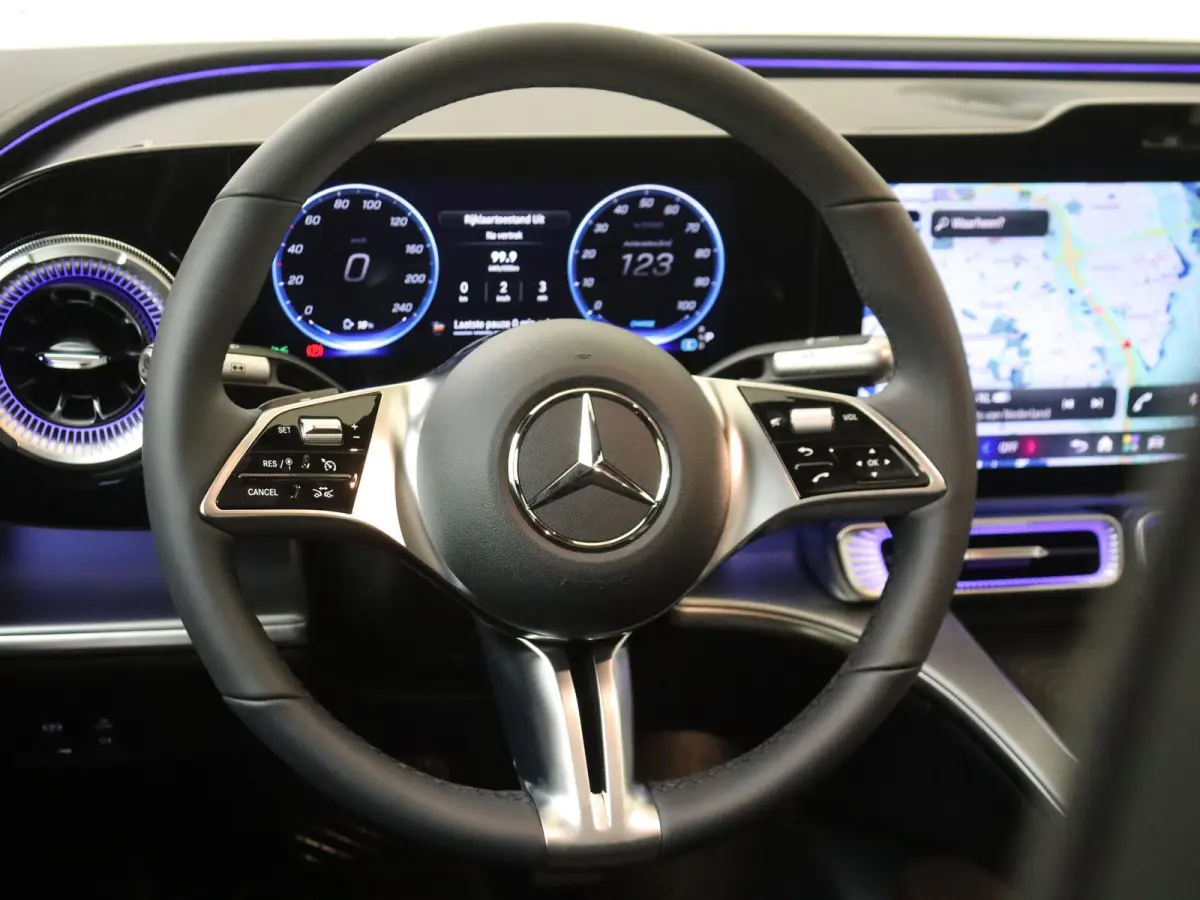 400 4MATIC Business Solution Luxury 94 kWh / Trekhaak / Rij-Assistentieplus / Superscreen / Memory-Stoelen /