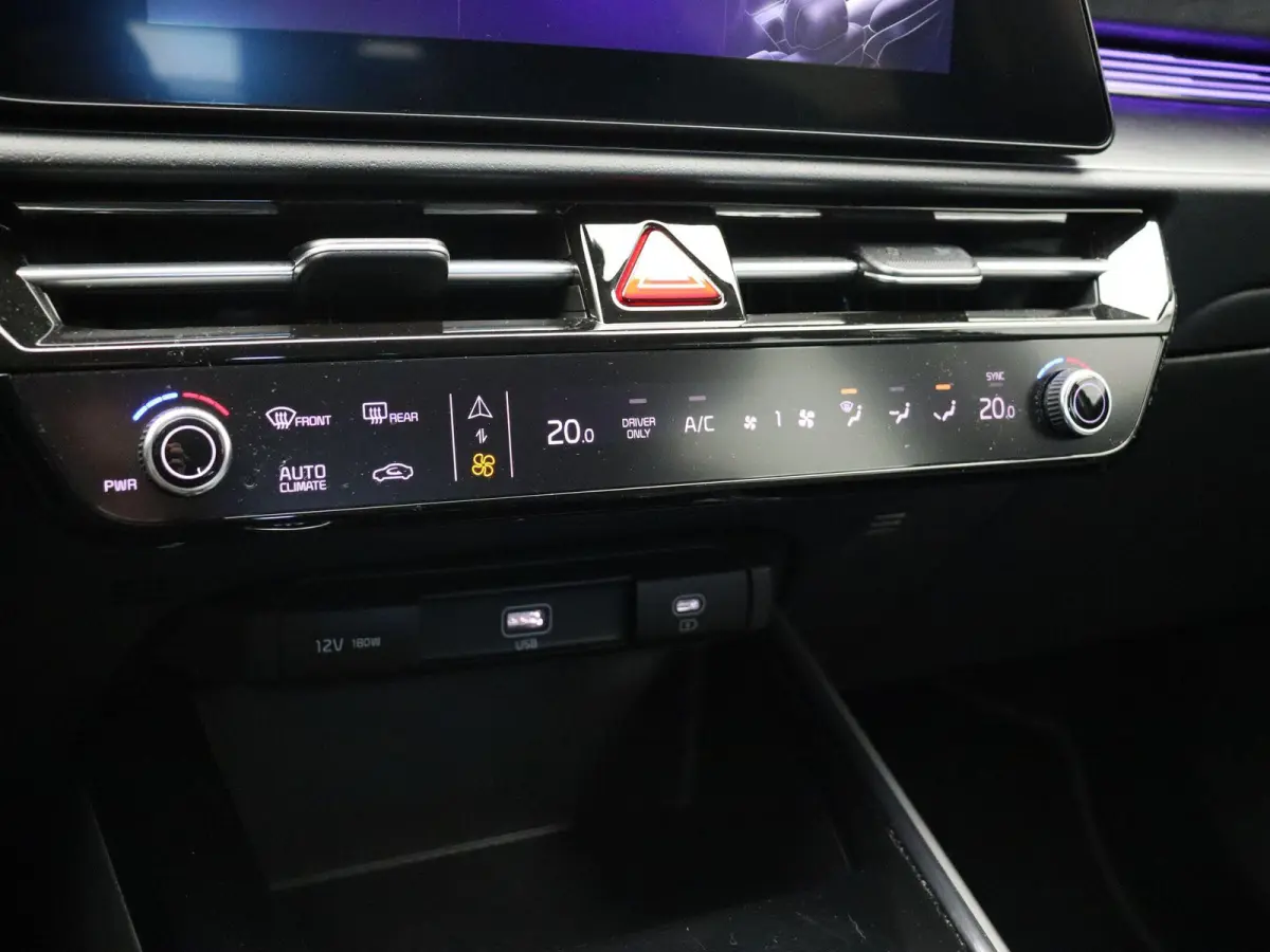 DynamicLine 64.8 kWh | Soh 97,6% | Achteruitrijcamera | Apple Carplay & Android Auto | 460km WLTP |