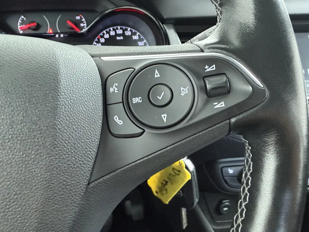 1.2 Turbo Online Edition / Navigatie via Carplay / Parkeersensoren / Stuur -en Stoelverwarmd / 16'' LMV