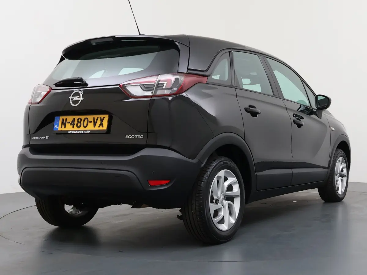 1.2 Turbo Online Edition / Navigatie via Carplay / Parkeersensoren / Stuur -en Stoelverwarmd / 16'' LMV