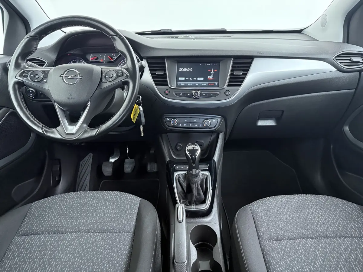 1.2 Turbo Online Edition / Navigatie via Carplay / Parkeersensoren / Stuur -en Stoelverwarmd / 16'' LMV