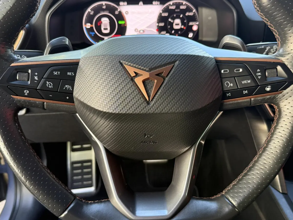 1.4 e-Hybrid VZ Adrenaline | SOH 94,93 % | PDC + Camera | Climate control | Apple CarPlay/ Android Auto | LM Velgen |