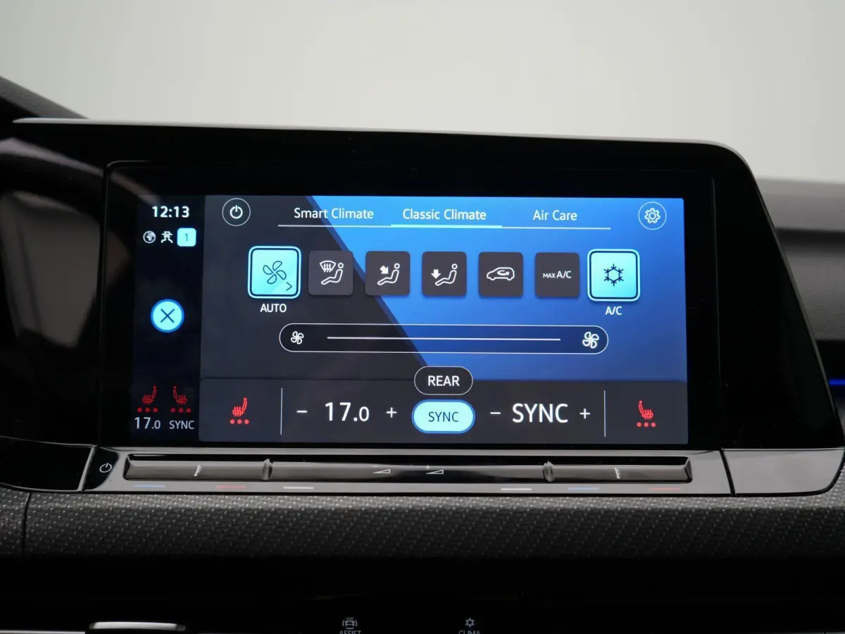 1.5 eTSI R-Line Business | IQ Matrix | Apple Carplay/Android Auto | Panorama dak | Black Style | Sfeerverlichting |