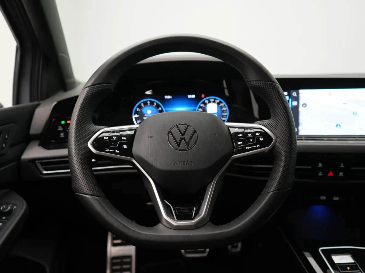 1.5 eTSI R-Line Business | IQ Matrix | Apple Carplay/Android Auto | Panorama dak | Black Style | Sfeerverlichting |