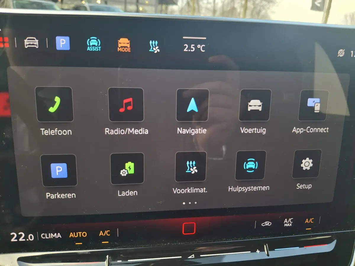 Pure Oranje Edition 52 kWh | DEMO | PARKEERSENSOREN | APPLE CARPLAY / ANDROID AUTO |