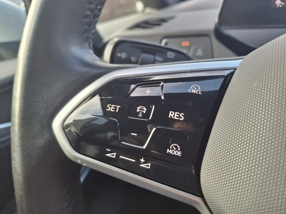 Pure Oranje Edition 52 kWh | DEMO | PARKEERSENSOREN | APPLE CARPLAY / ANDROID AUTO |