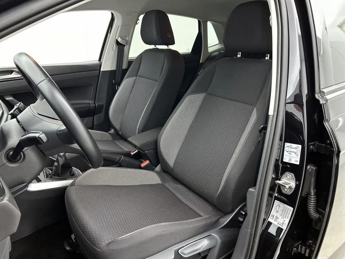 1.0 TSI Life Edition |  ACHTERUITRIJCAMERA | PARKEERSENSOREN | APPLE CARPLAY / ANDROID AUTO |