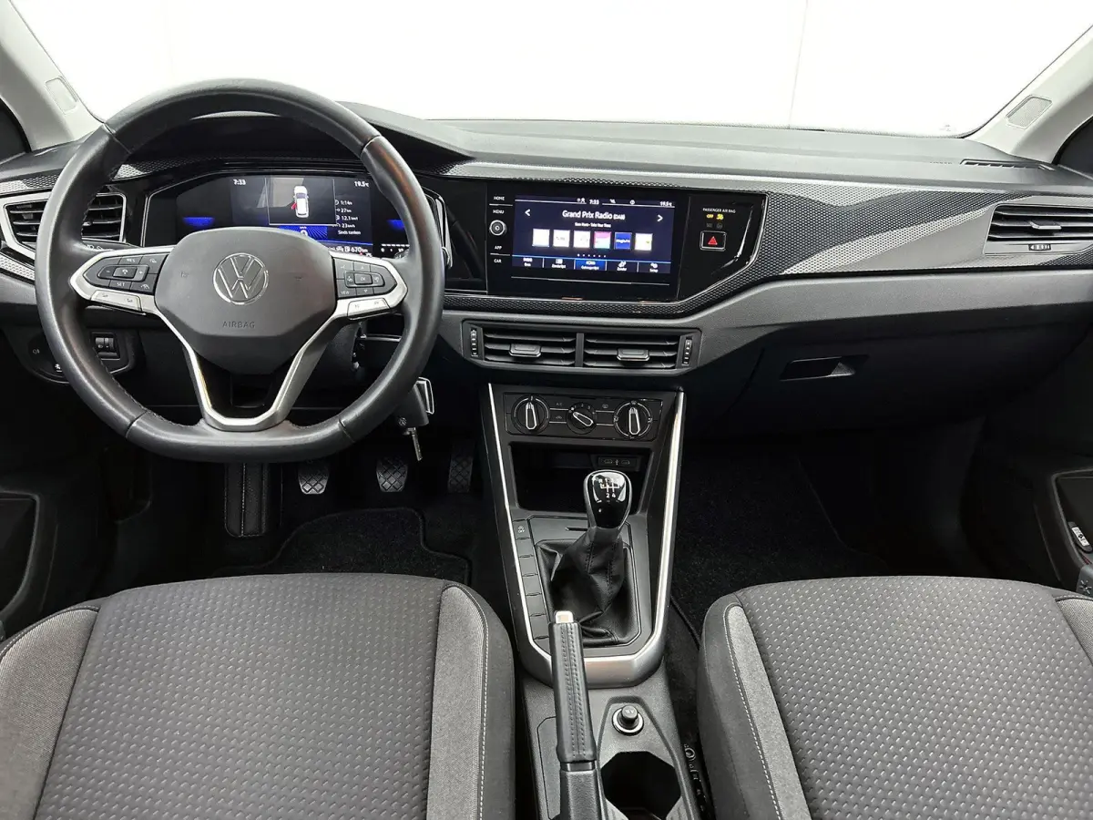 1.0 TSI Life Edition |  ACHTERUITRIJCAMERA | PARKEERSENSOREN | APPLE CARPLAY / ANDROID AUTO |