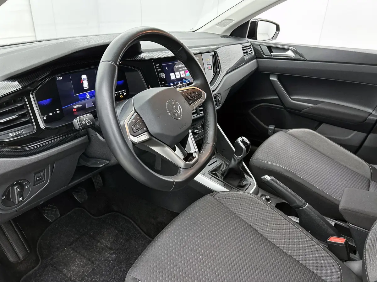 1.0 TSI Life Edition |  ACHTERUITRIJCAMERA | PARKEERSENSOREN | APPLE CARPLAY / ANDROID AUTO |