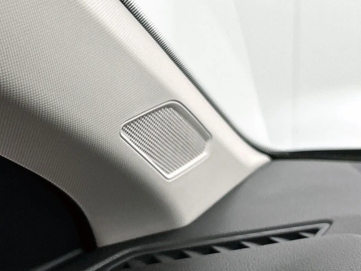 1.0 TSI Life Edition |  ACHTERUITRIJCAMERA | PARKEERSENSOREN | APPLE CARPLAY / ANDROID AUTO |