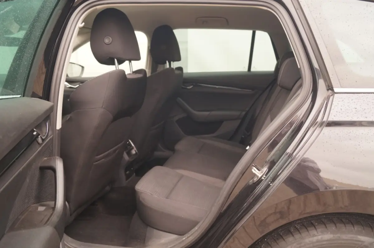 1.0 TSI 110pk Business Edition -NAVI-ECC-TREKHAAK-