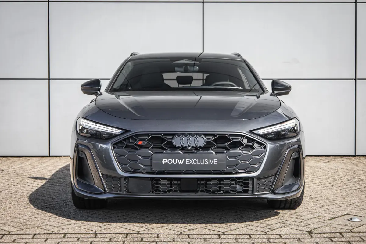 Avant 2.0 367pk quattro S edition Competition | 20" Velgen | Panoramadak | S5 Uitlaat | Trekhaak | Head-up