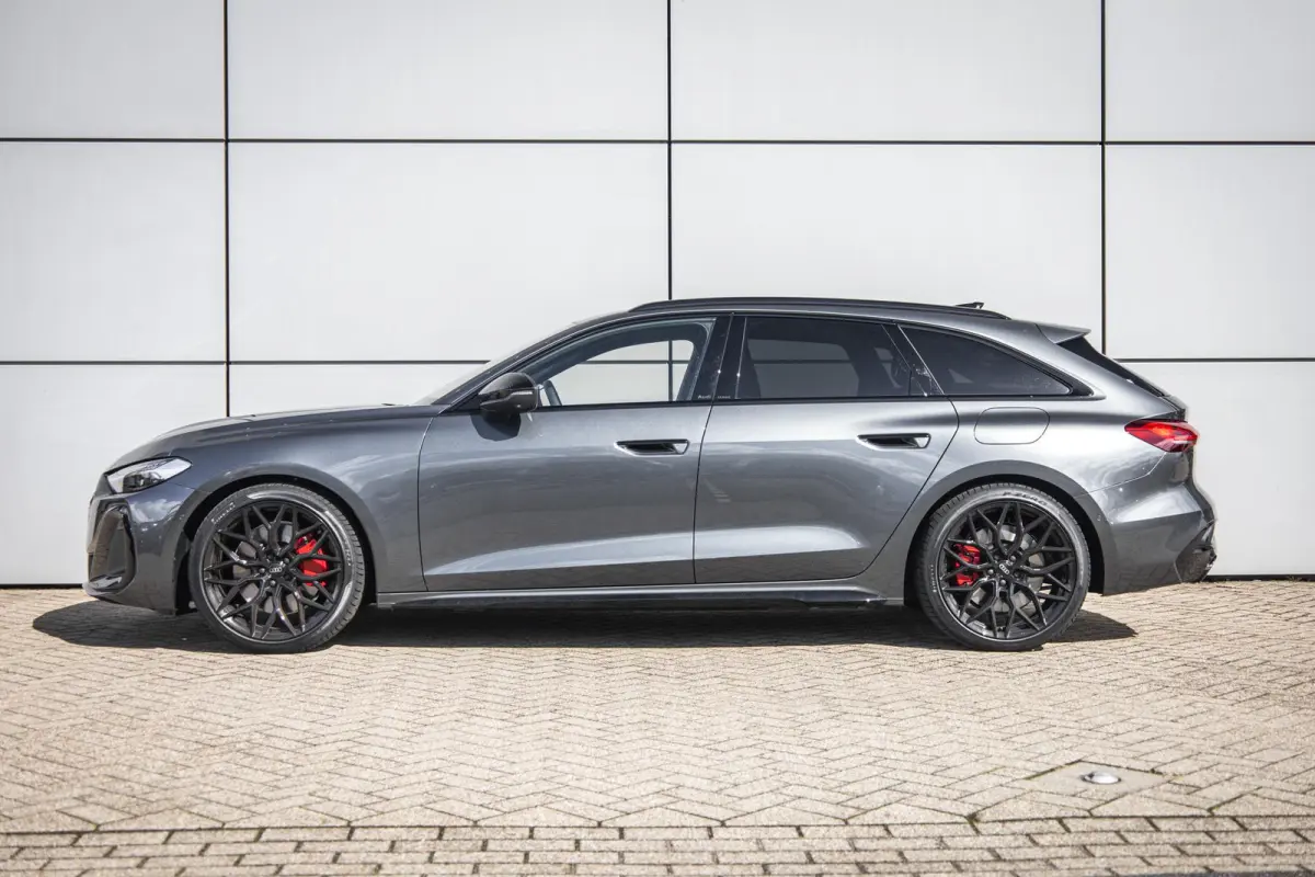 Avant 2.0 367pk quattro S edition Competition | 20" Velgen | Panoramadak | S5 Uitlaat | Trekhaak | Head-up