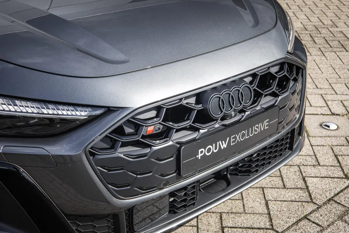 Avant 2.0 367pk quattro S edition Competition | 20" Velgen | Panoramadak | S5 Uitlaat | Trekhaak | Head-up