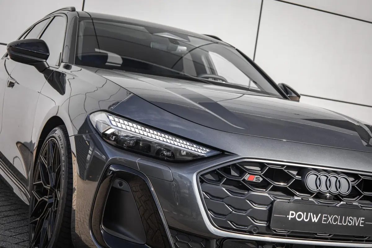 Avant 2.0 367pk quattro S edition Competition | 20" Velgen | Panoramadak | S5 Uitlaat | Trekhaak | Head-up