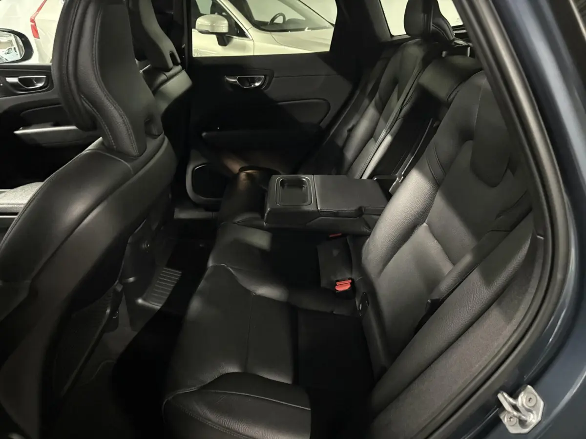 2.0 Recharge T8 AWD Inscription Expression|Pano|Trekhaak|Leder