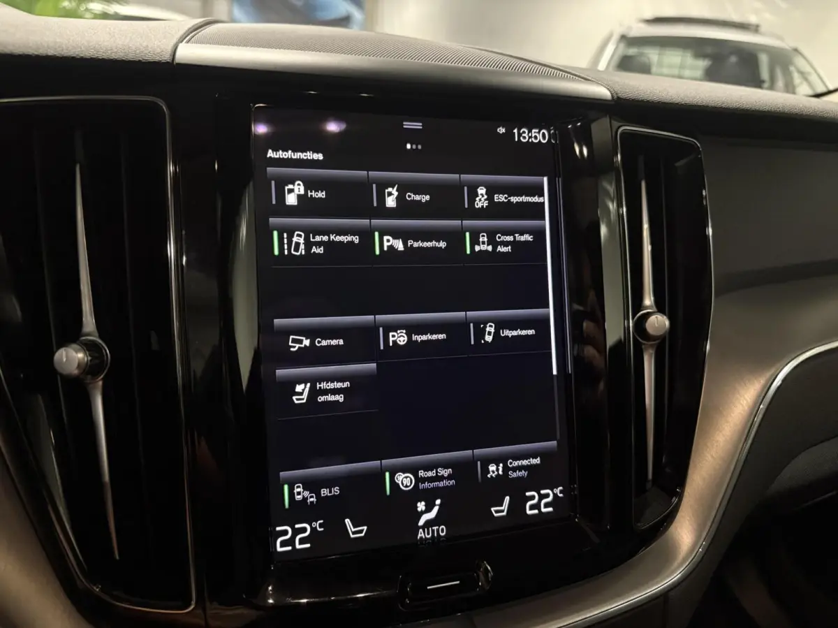 2.0 Recharge T8 AWD Inscription Expression|Pano|Trekhaak|Leder